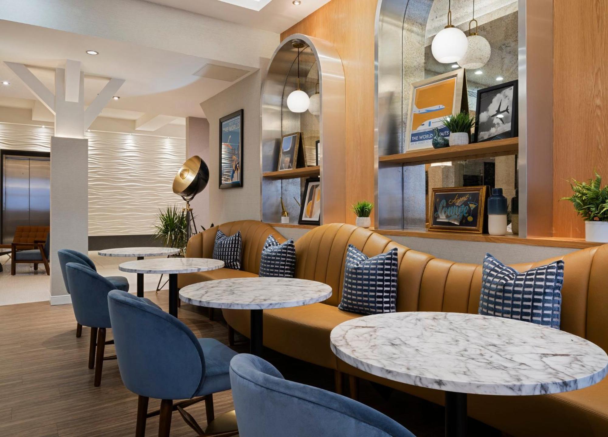 Voco Fiorello - Laguardia East By Ihg Нью-Йорк Экстерьер фото